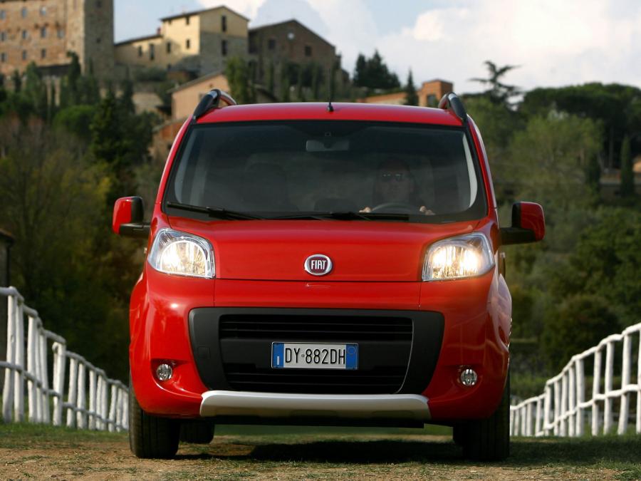  Fiat Qubo Trekking 2009 года  (фото 15 из 16)